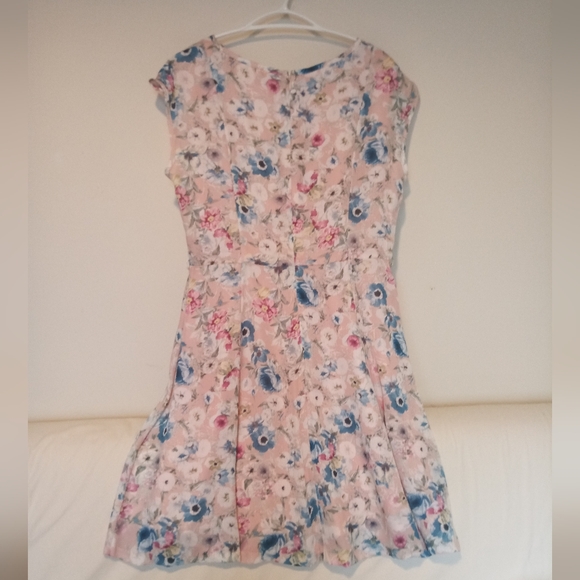 Cute knee-length summer floral dress, Euro 40, US M - Picture 5 of 11